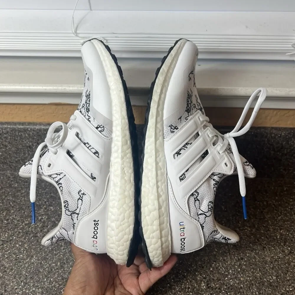 adidas Ultraboost DNA x Disney Sport Goofy Pack White Black Youth Mens 6 Sneaker